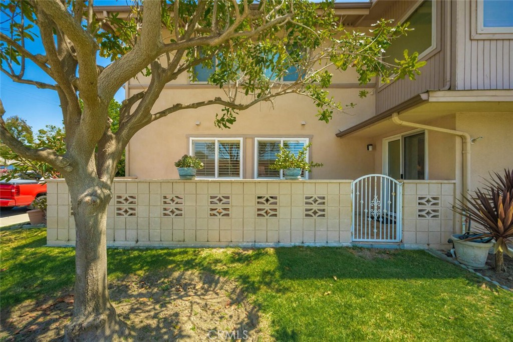 1860 St John Road 32 C