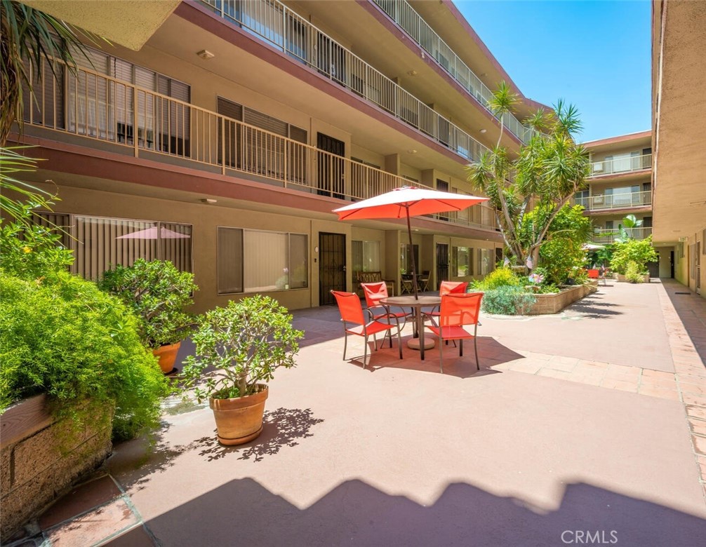 545 Chestnut Avenue 410