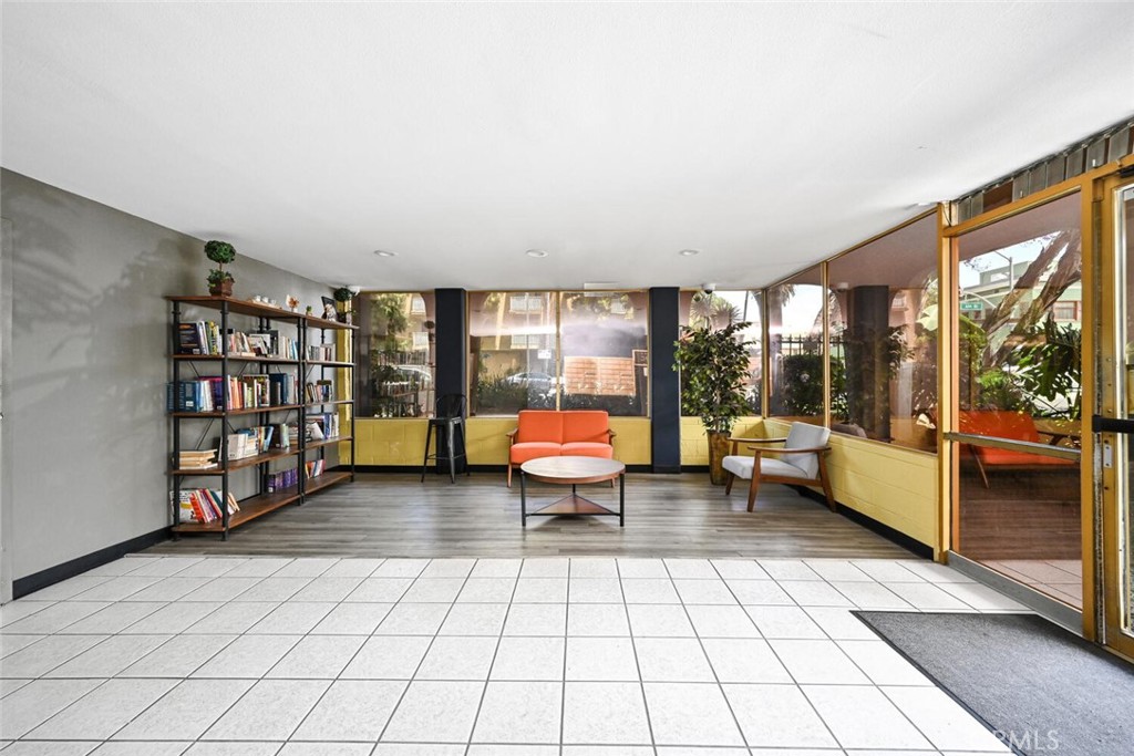 545 Chestnut Avenue 410