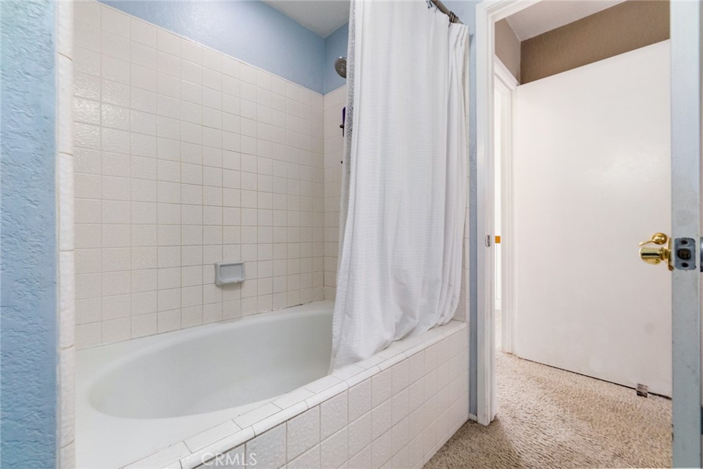 2425 Camino Bucanero 22