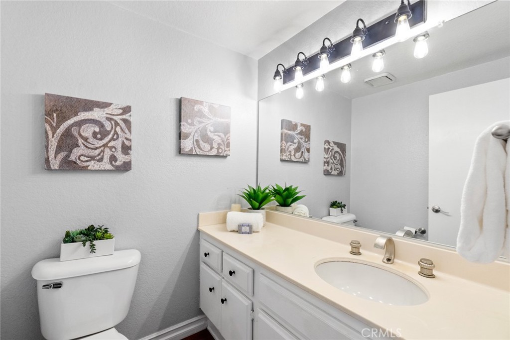 2425 Camino Bucanero 22