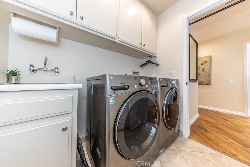 6421 E Yosemite Avenue