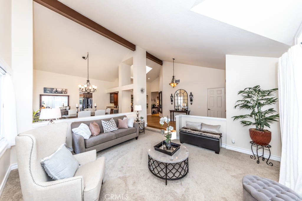 6421 E Yosemite Avenue