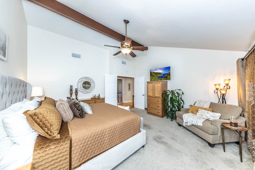 6421 E Yosemite Avenue