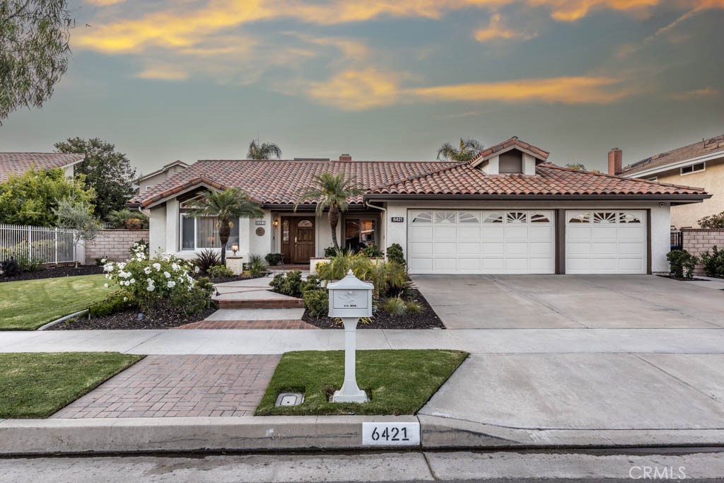 6421 E Yosemite Avenue