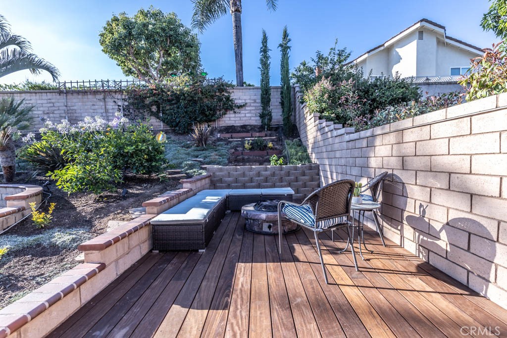 6421 E Yosemite Avenue