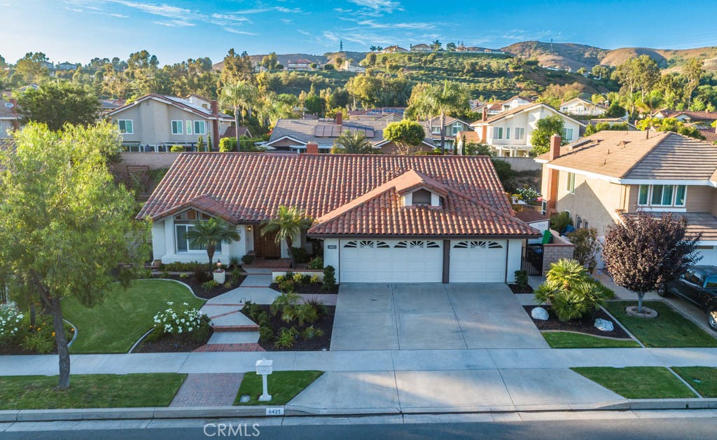 6421 E Yosemite Avenue