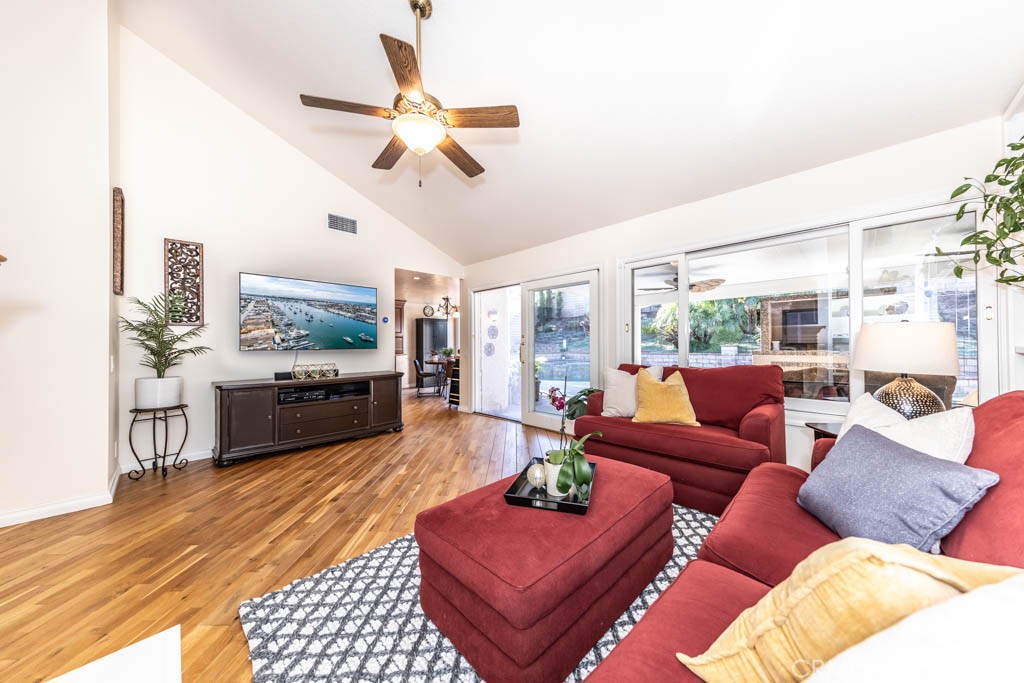 6421 E Yosemite Avenue