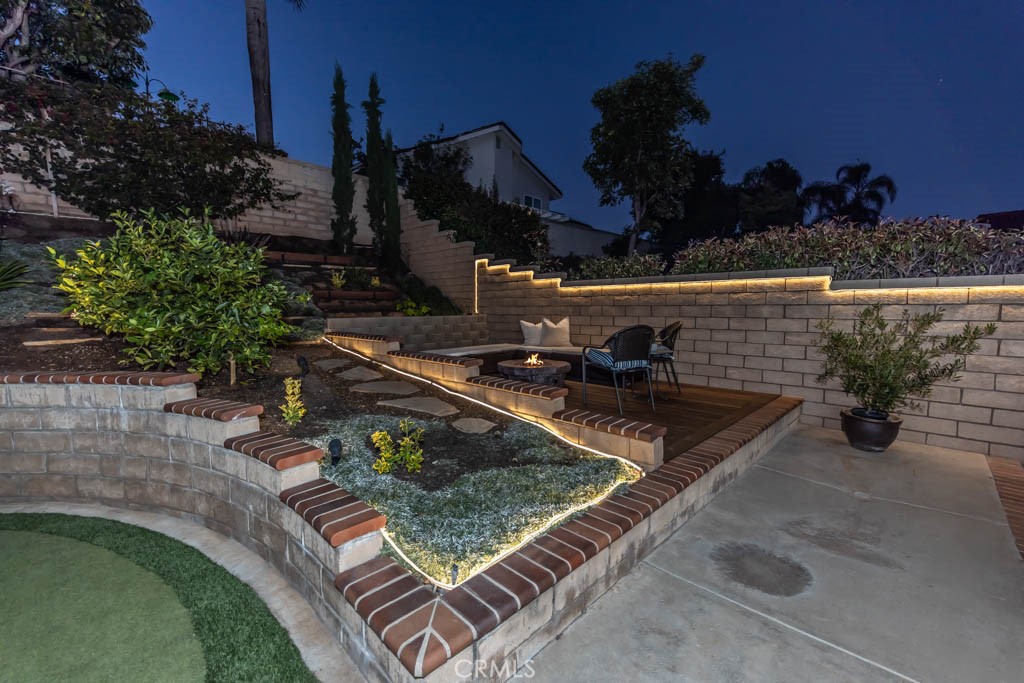 6421 E Yosemite Avenue