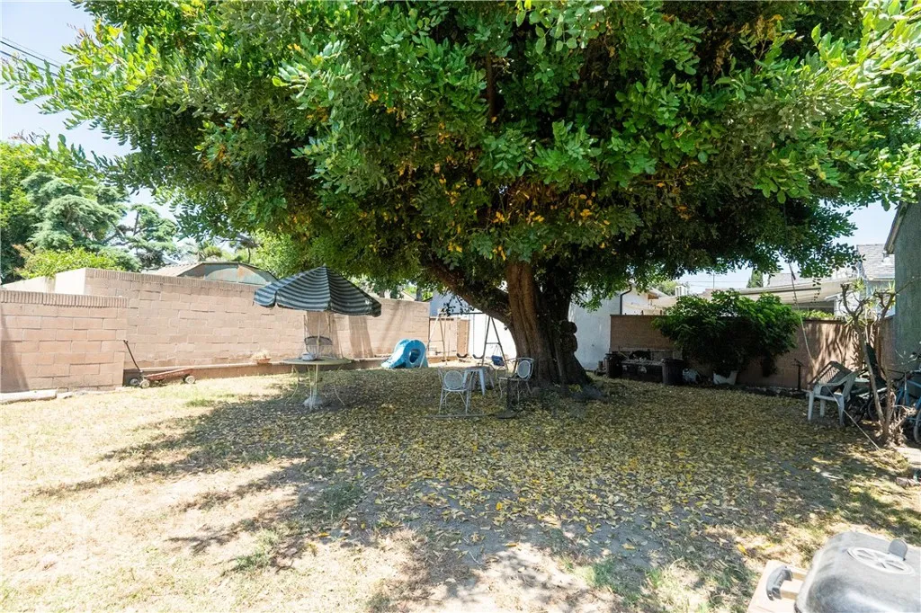 10829 Cord Avenue