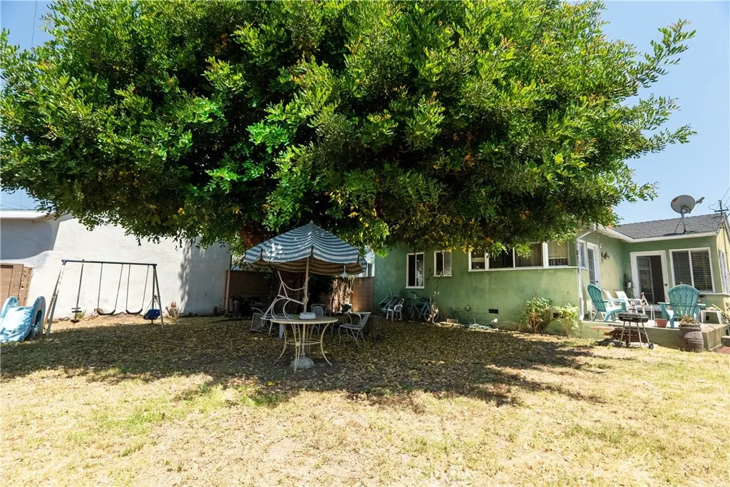10829 Cord Avenue