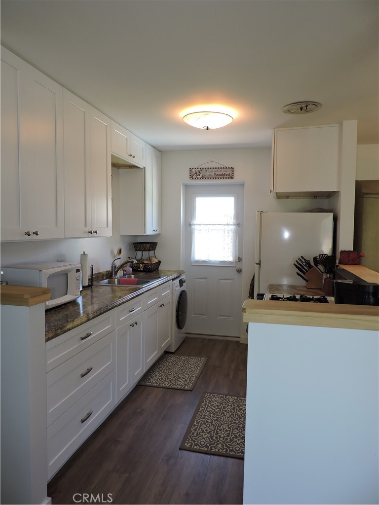 102 Manzanita Street