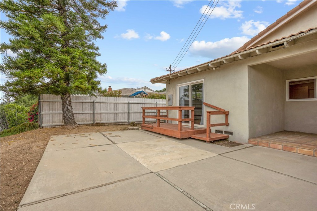 1336 E Navilla Place