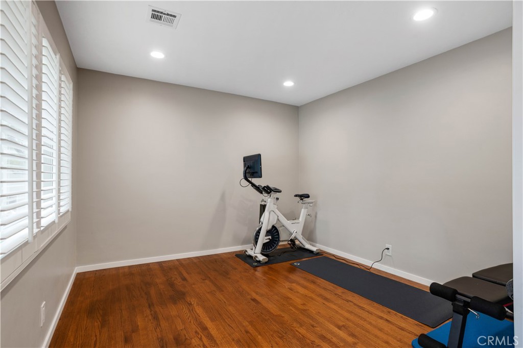 1336 E Navilla Place