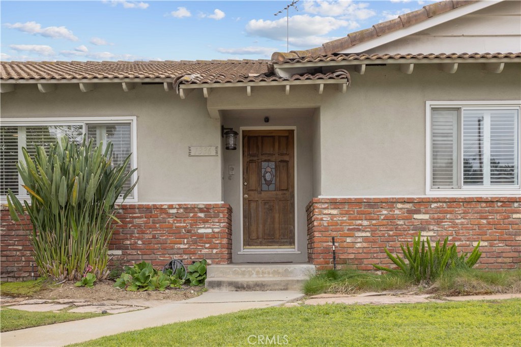 1336 E Navilla Place