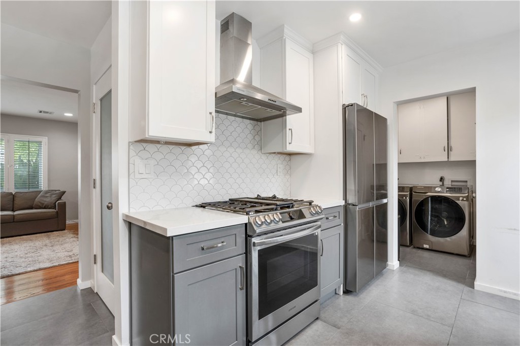 1336 E Navilla Place