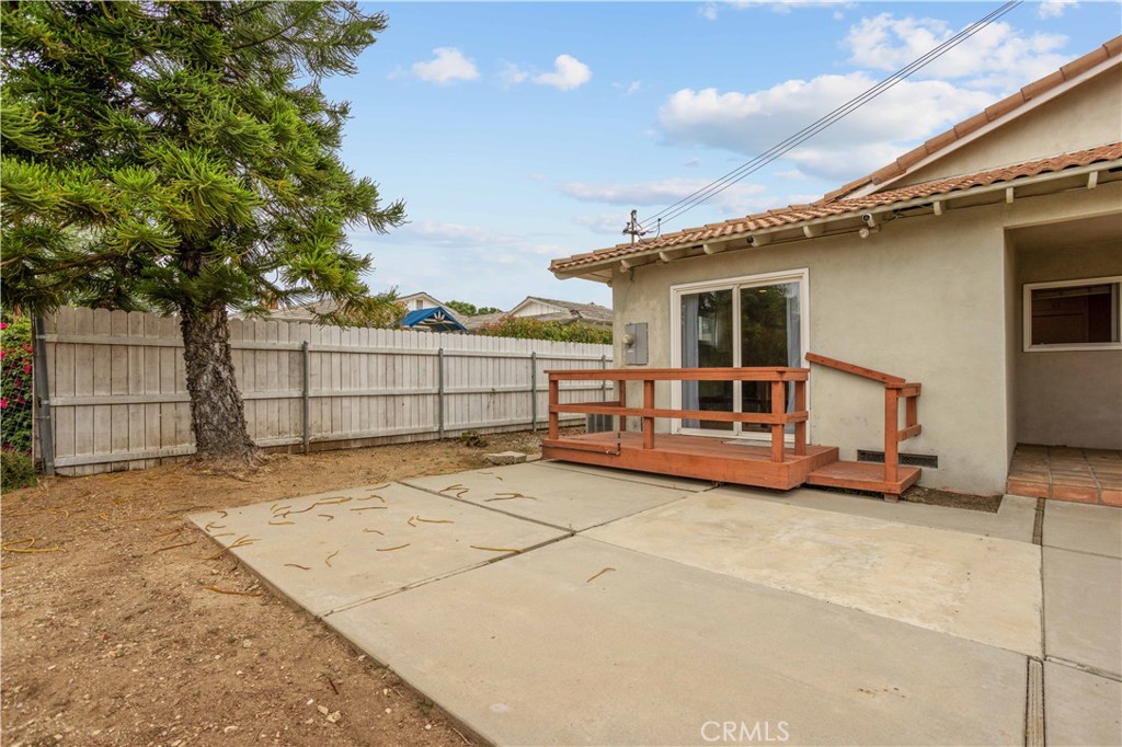 1336 E Navilla Place