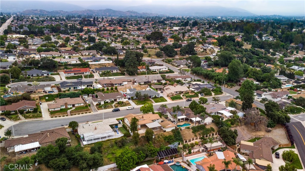 1336 E Navilla Place