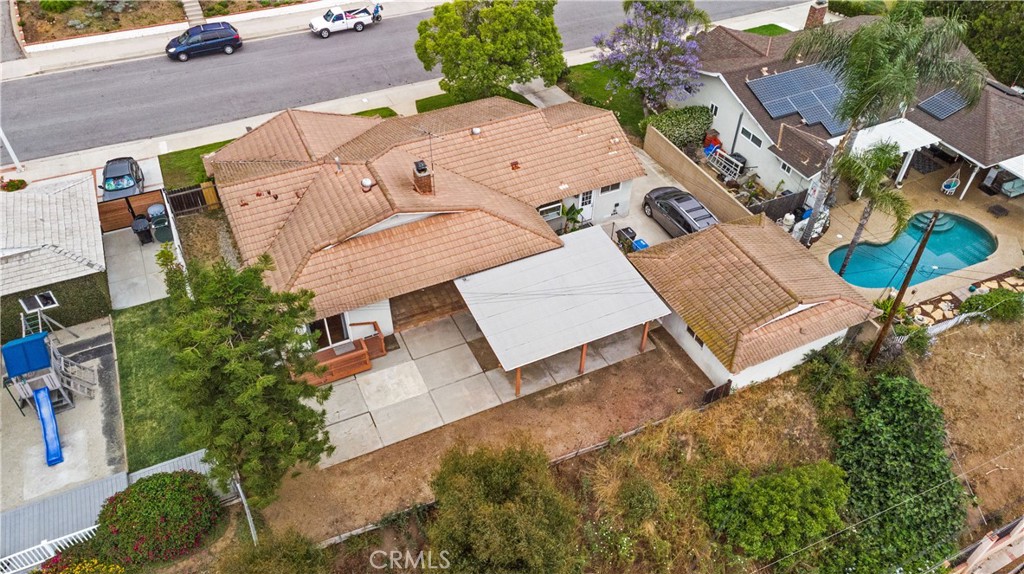 1336 E Navilla Place