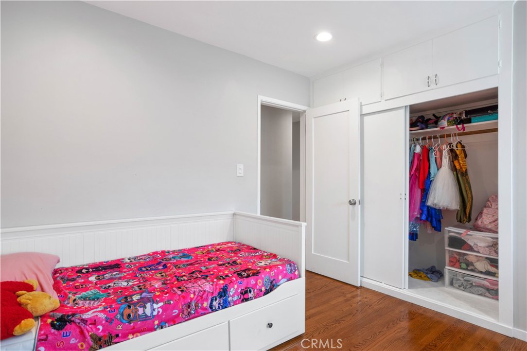 1336 E Navilla Place