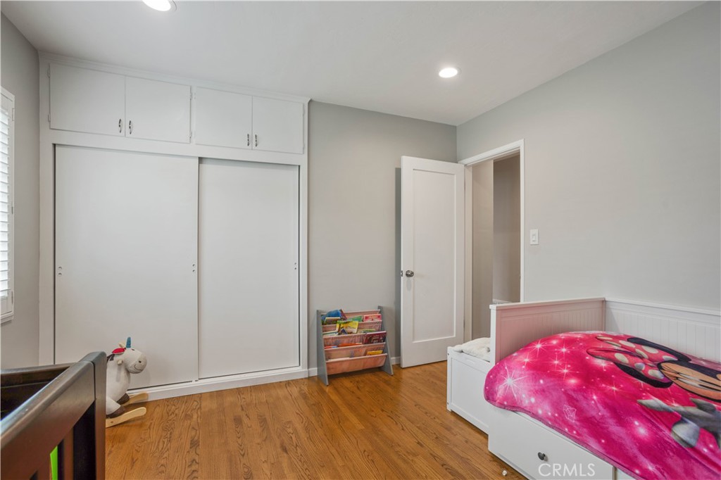 1336 E Navilla Place