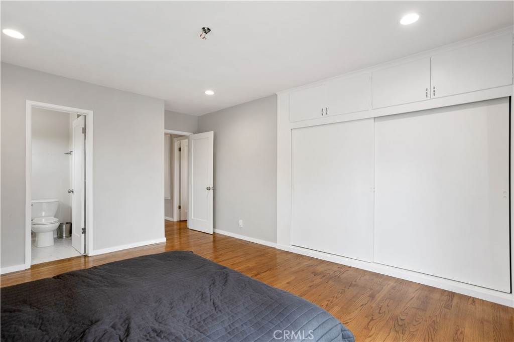 1336 E Navilla Place