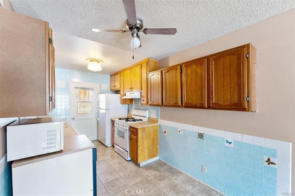 150 E Lakeshore Drive 35