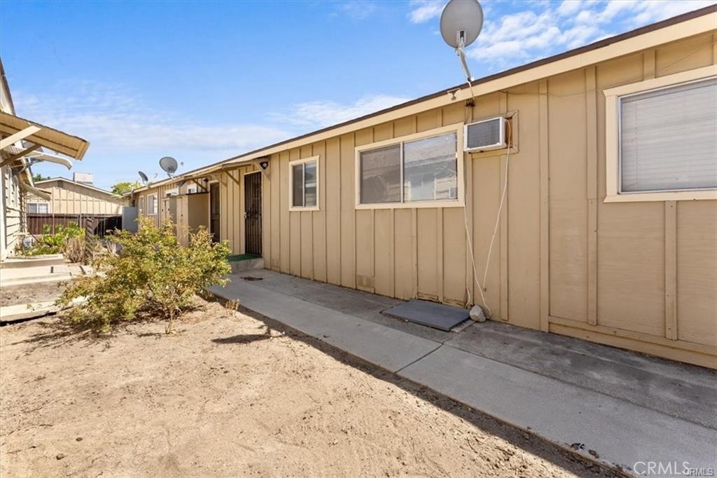 150 E Lakeshore Drive 35