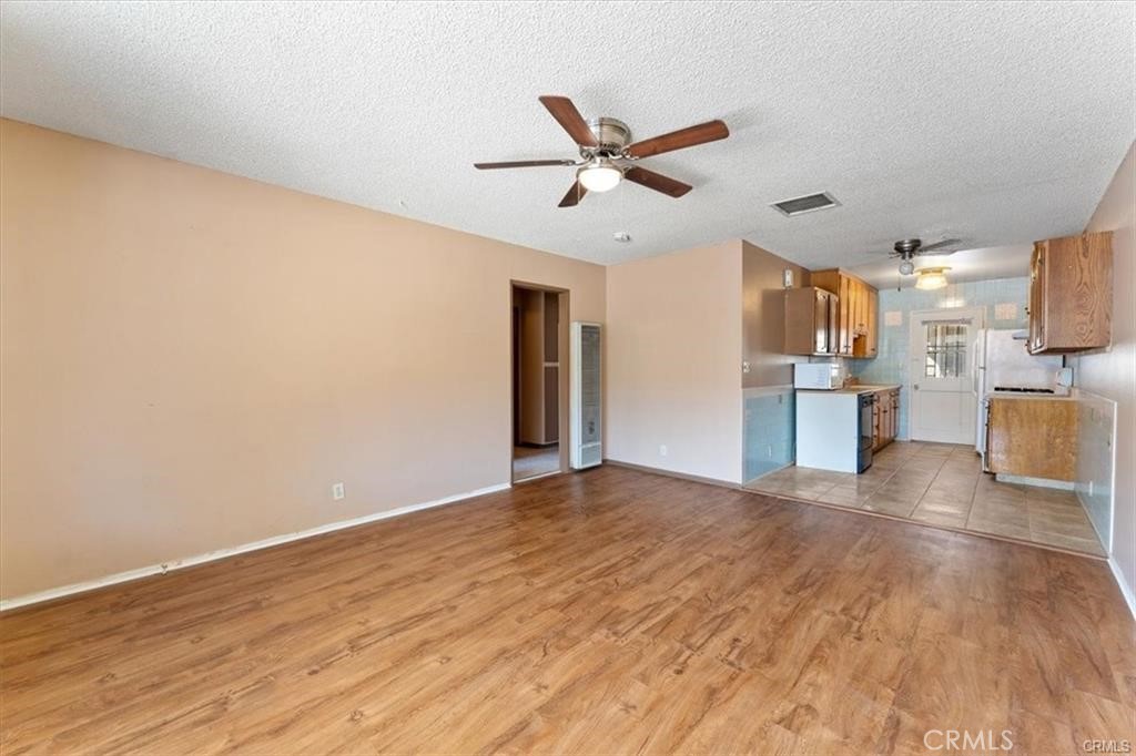 150 E Lakeshore Drive 35