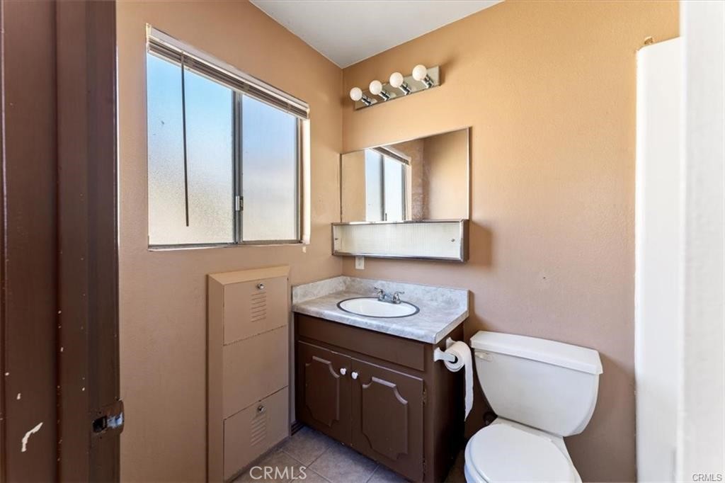 150 E Lakeshore Drive 35