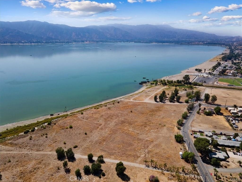 150 E Lakeshore Drive 35