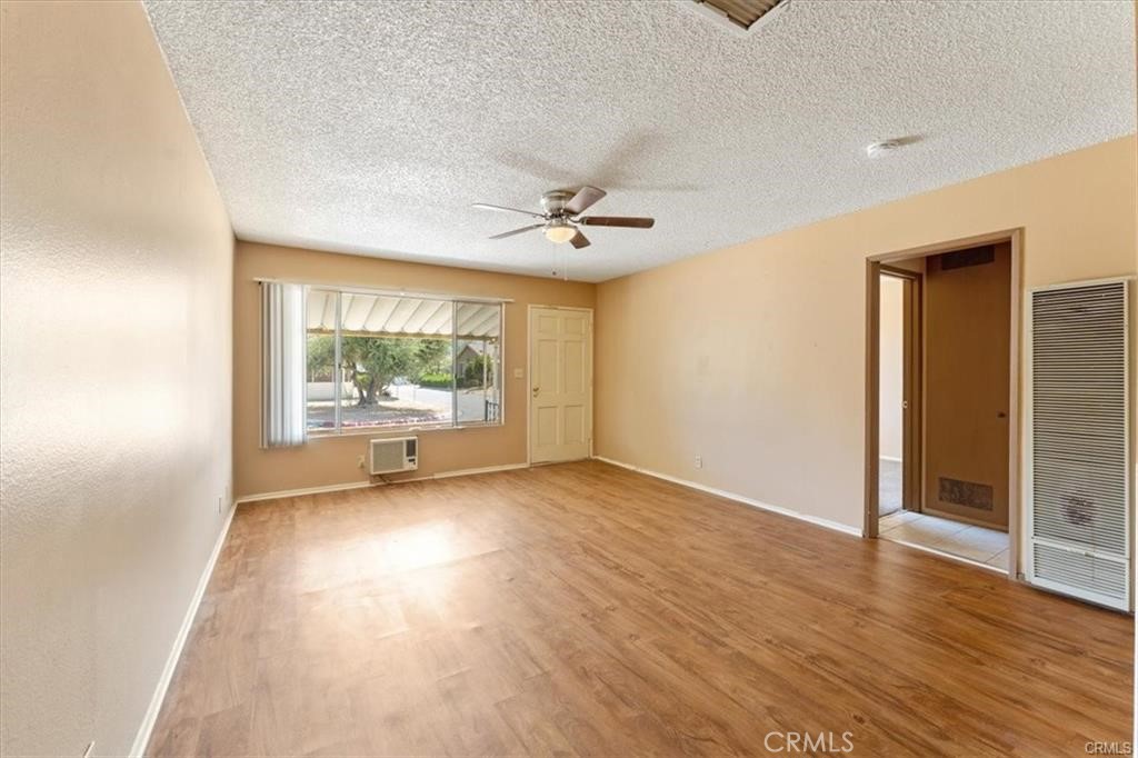 150 E Lakeshore Drive 35