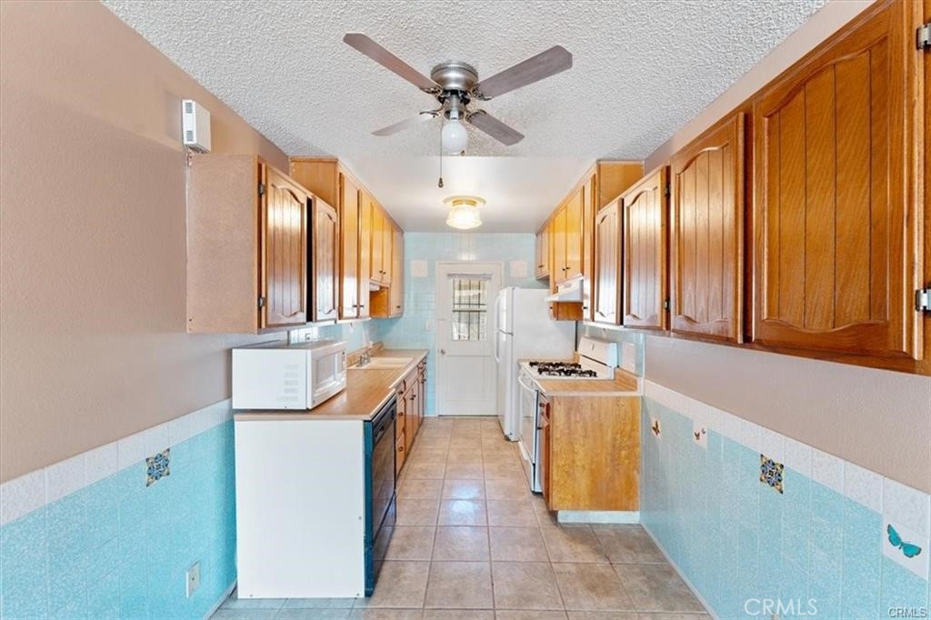 150 E Lakeshore Drive 35