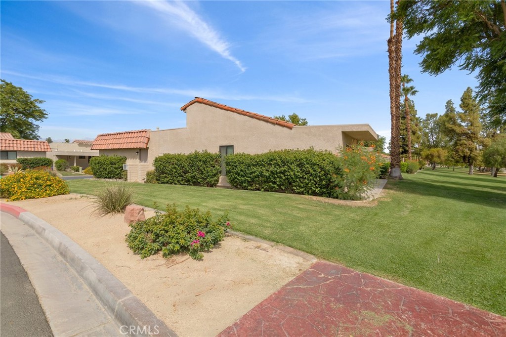 40750 NE La Costa Circle W