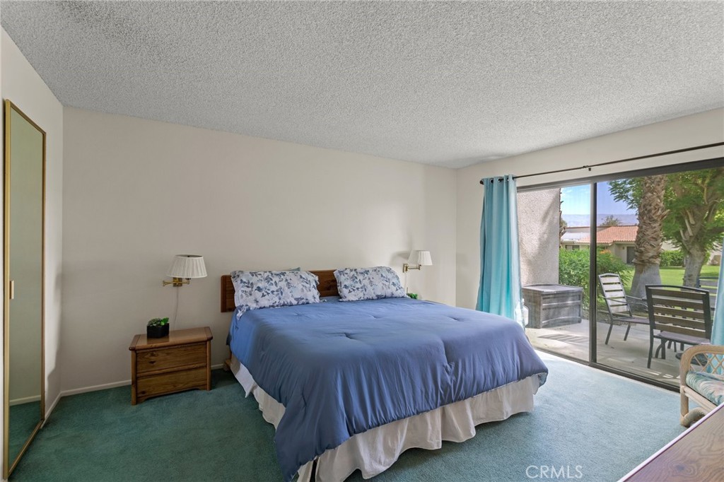 40750 NE La Costa Circle W