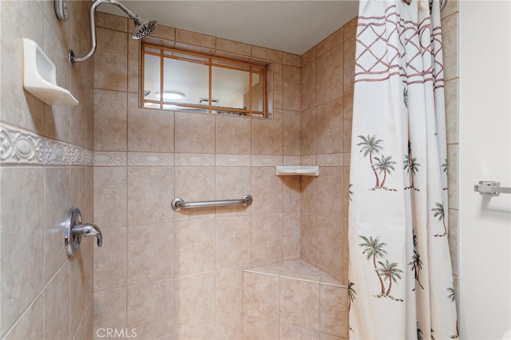 40750 NE La Costa Circle W