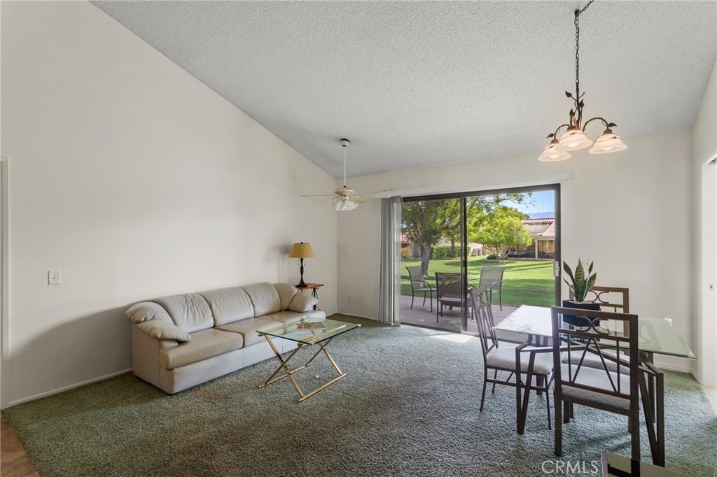 40750 NE La Costa Circle W