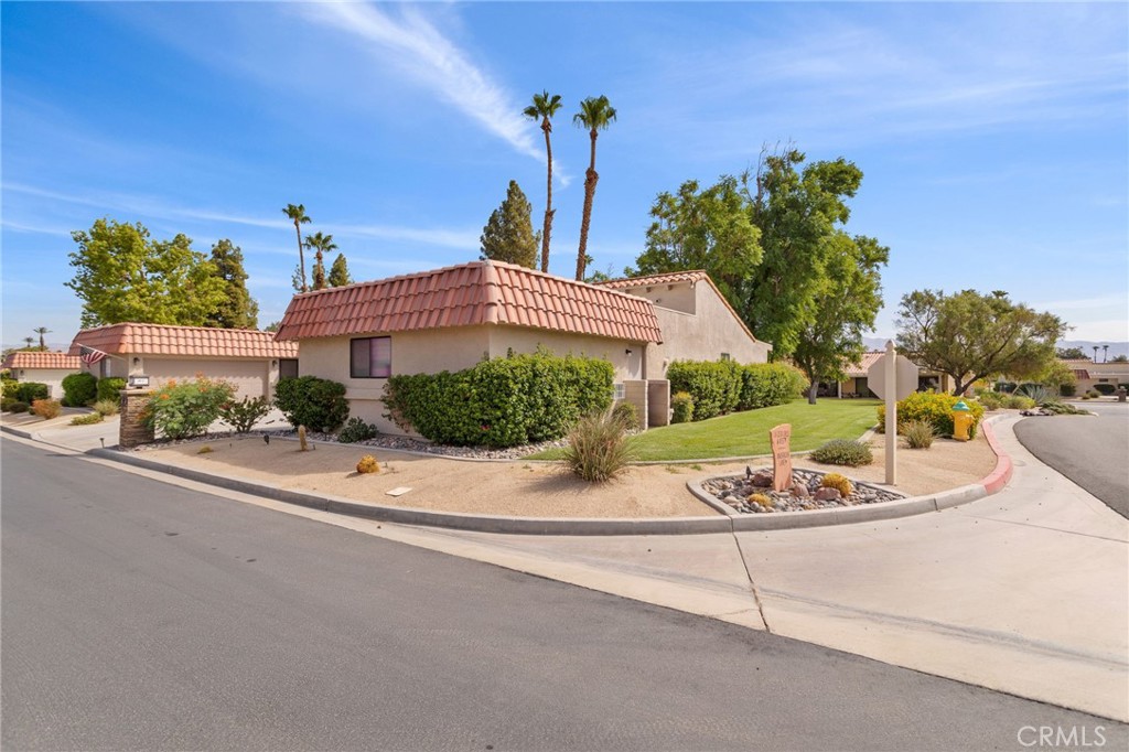 40750 NE La Costa Circle W