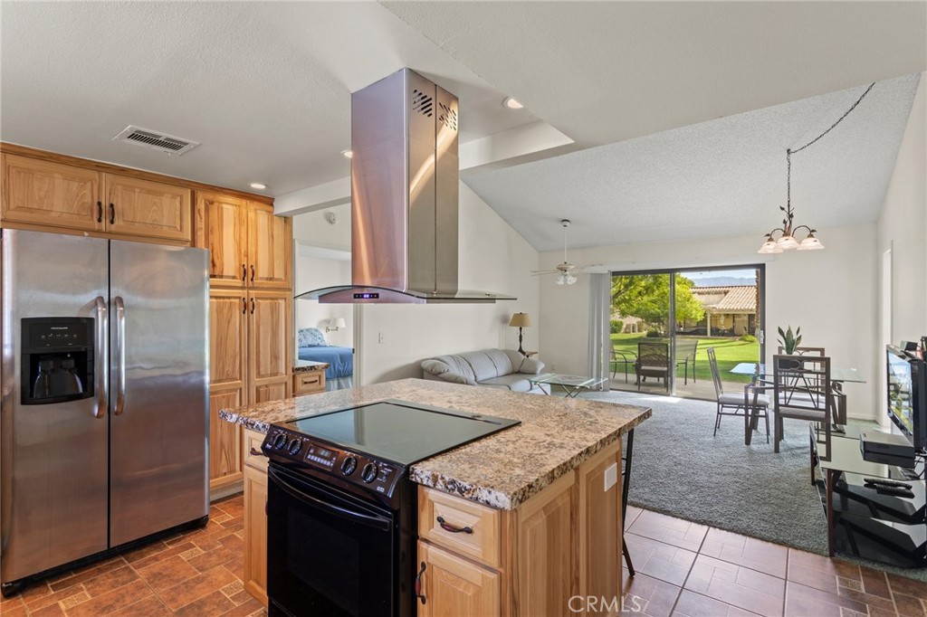 40750 NE La Costa Circle W