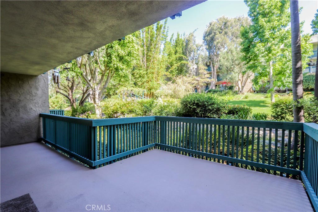 412 N Bellflower Boulevard 118