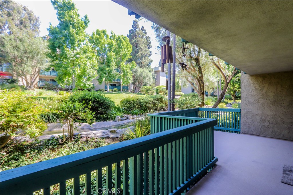 412 N Bellflower Boulevard 118