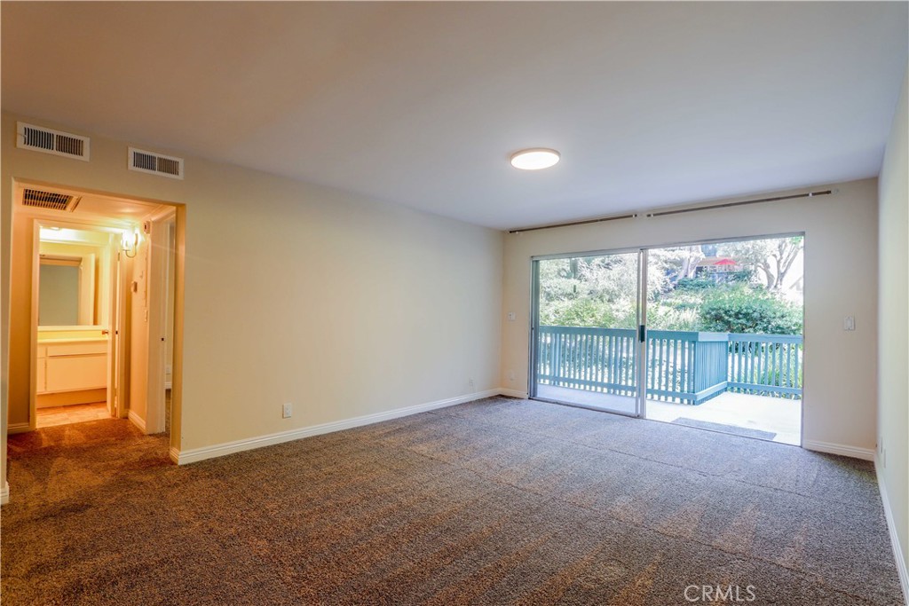 412 N Bellflower Boulevard 118