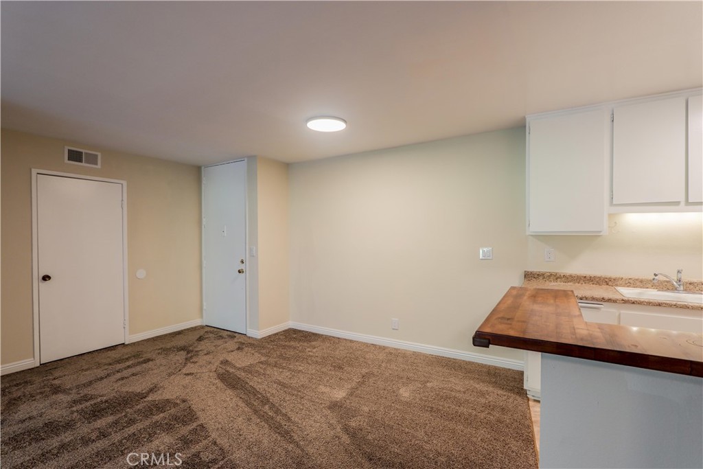 412 N Bellflower Boulevard 118