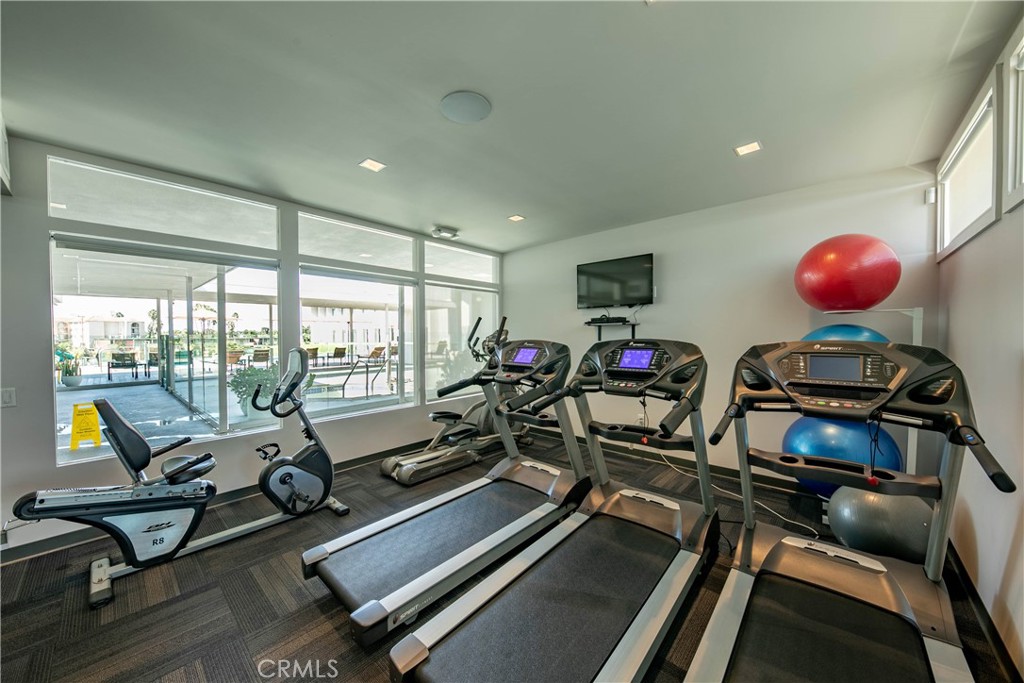 6213 GOLDEN SANDS Drive 334