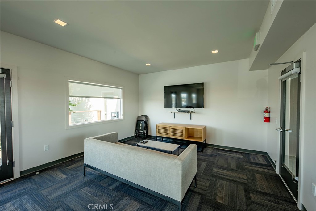 6213 GOLDEN SANDS Drive 334