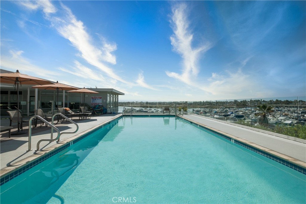 6213 GOLDEN SANDS Drive 334