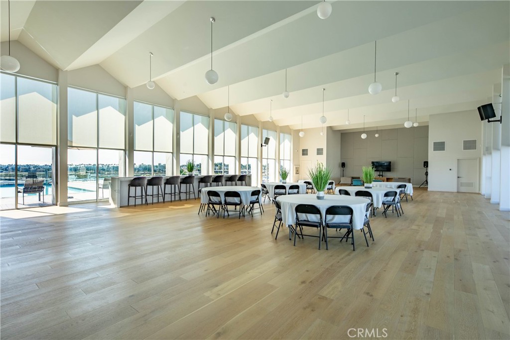 6213 GOLDEN SANDS Drive 334