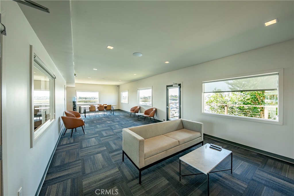 6213 GOLDEN SANDS Drive 334