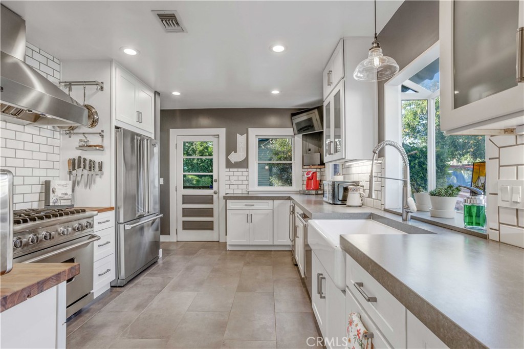 545 East Jefferson Avenue