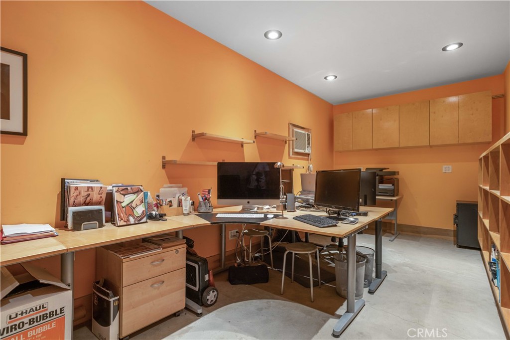 545 East Jefferson Avenue